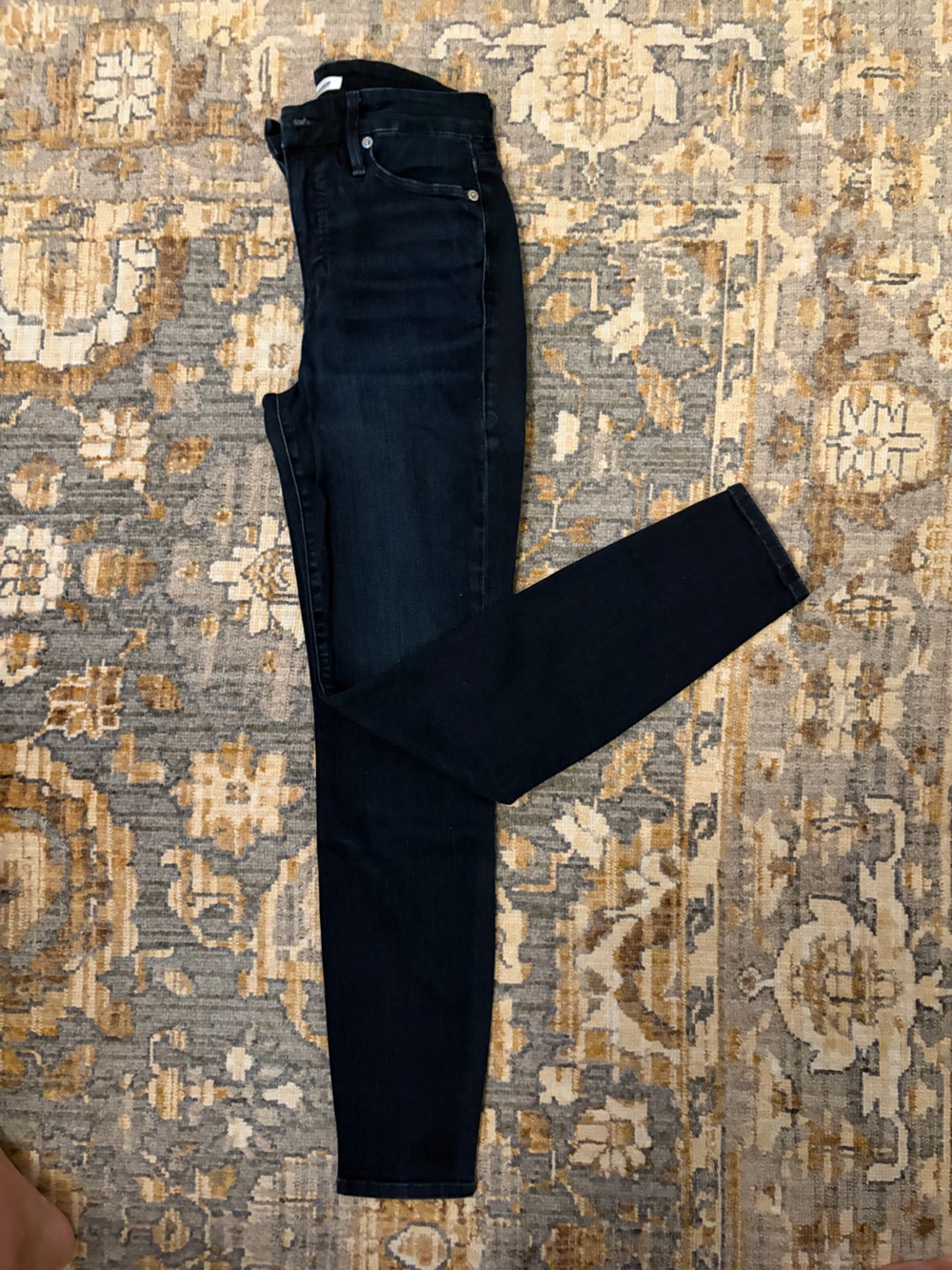 Good American Good Legs Skinny Jeans in Dark Indigo